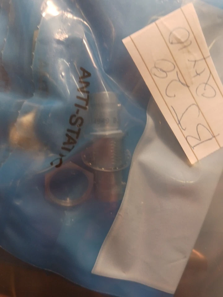 10 Trompeter BJ28 RF/Coaxial Connectors, Insulated, BNC Male 2 Male Panel Mount - Image 4 of 4