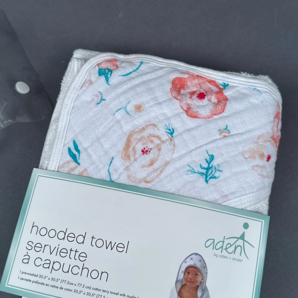 Toalla de baño con capucha de algodón suave con patrón floral de algodón Aden by Aden + Anais para bebé niño pequeño Foto 4 de 4