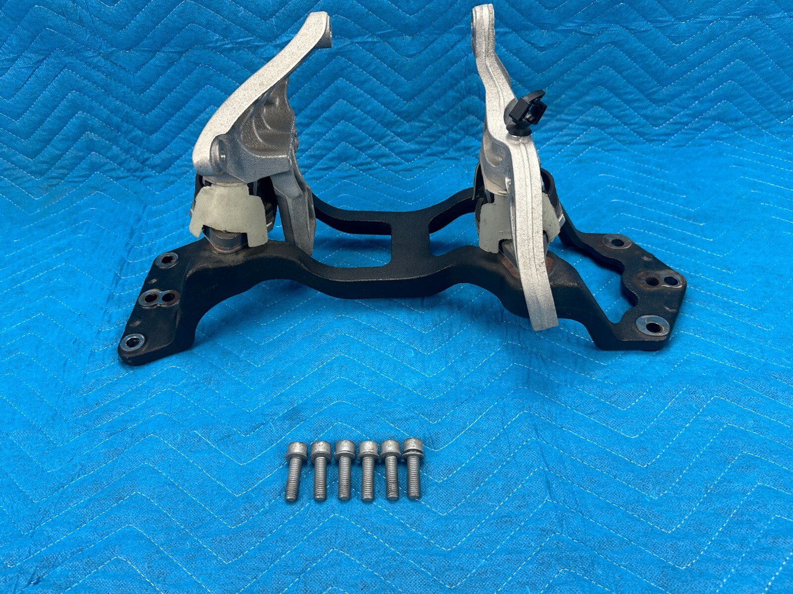 Bentley Flying Spur Transmission Crossmember Support Mount 5pc Set 2006-2012 OEM