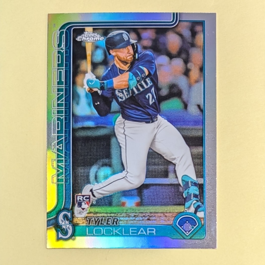 2025 Topps Chrome #41 Tyler Locklear Prism Refractors