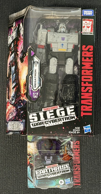 Transformers WFC Siege Megatron WFC-S12 w/ Earthrise Battle Master Slitherfang