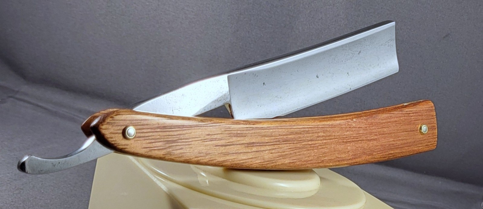 Vintage Restored Colonial Razor Eagle Straight Razor, Shave Ready