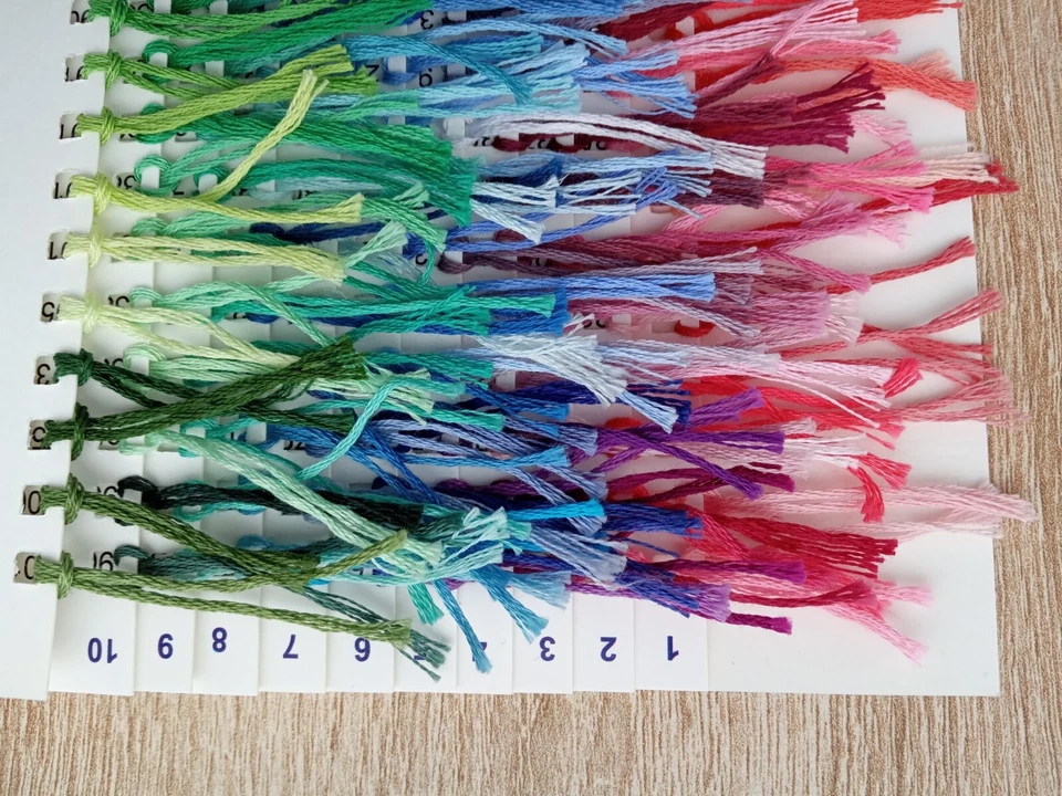 DMC Color Chart with Real Thread Samples - 482 Colors, 10 cm Lengths, Includes - Image 3 of 4