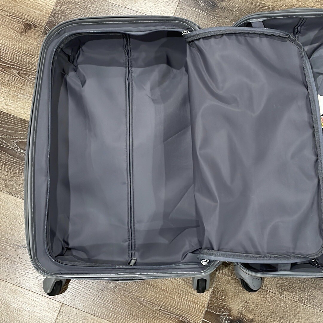 Pottery Barn Kids Marvel Avengers Large Rolling Spinner Luggage Suitcase Hard