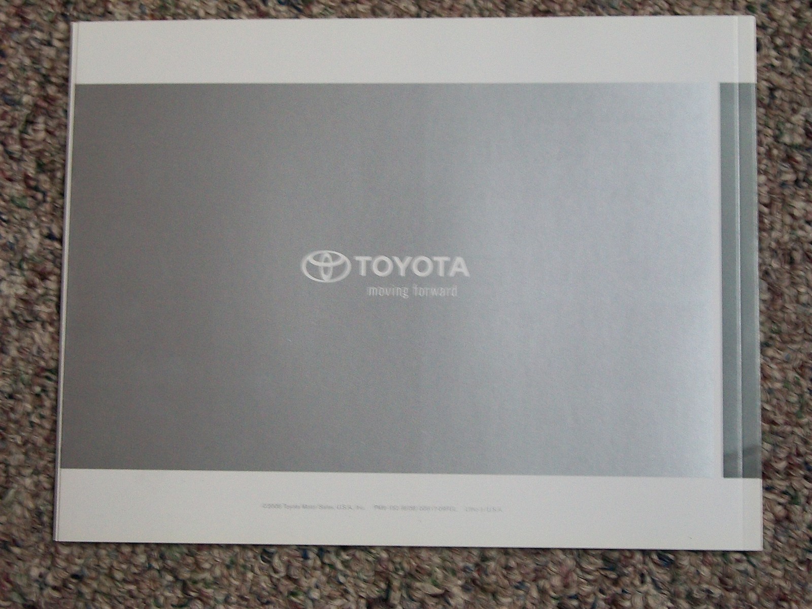 2009 TOYOTA DEALER SALES BROCHURE AVALON TUNDRA TACOMA CAMRY SOLARA SEQUOIA RAV4