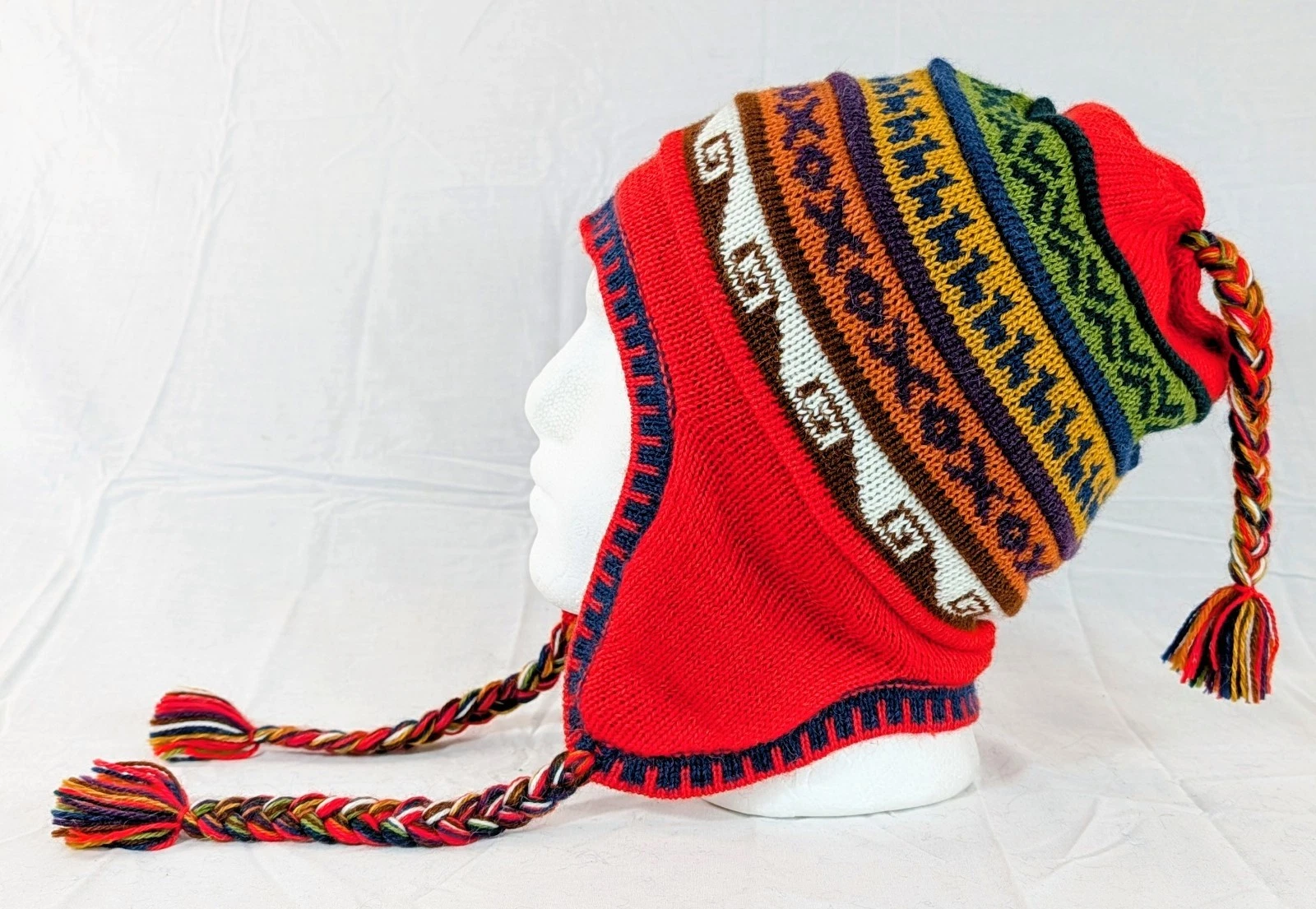 Soft Baby Alpaca Reversible Chullo Beanie Red Green Unisex Colorful Boho Peru
Opens in a new window