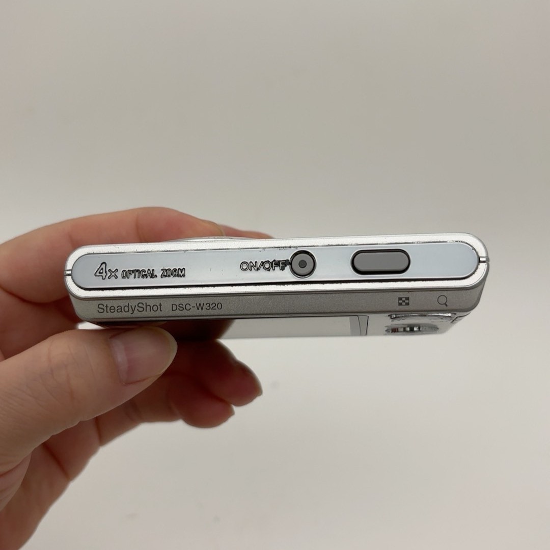 Sony Cyber-shot DSC-W320 Digital Camera 14.1MP 4X Optical Zoom