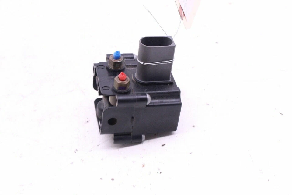 BMW X5 xDrive35d 2010 suspensión neumática compresor bloque de válvula OEM usado Foto 2 de 4