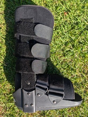 Breg Fixed Ankle Walking Boot Size Small Foot Brace Left Or Right Foot Support