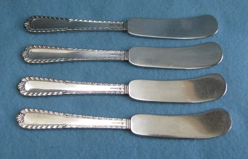 4 Vintage International Co Sterling Silver Cheese or Butter Knives "Gadroon" Pat