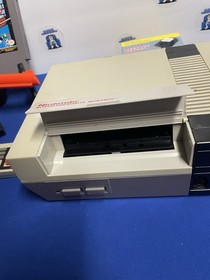 NES Console With Mario/Duck Hunt, One Controller & Zapper TESTED WORKING