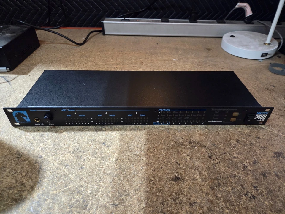 USED - Mark of the Unicorn - MOTU 2408 MK2-  Rackmount Interface Converter - Image 3 of 4