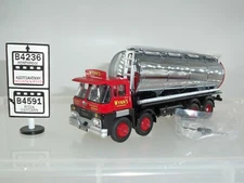 CORGI CC11703 GUY WARRIOR TANKER + SIGN WYNNS HEAVY HAULAGE DIECAST MODEL TRUCK