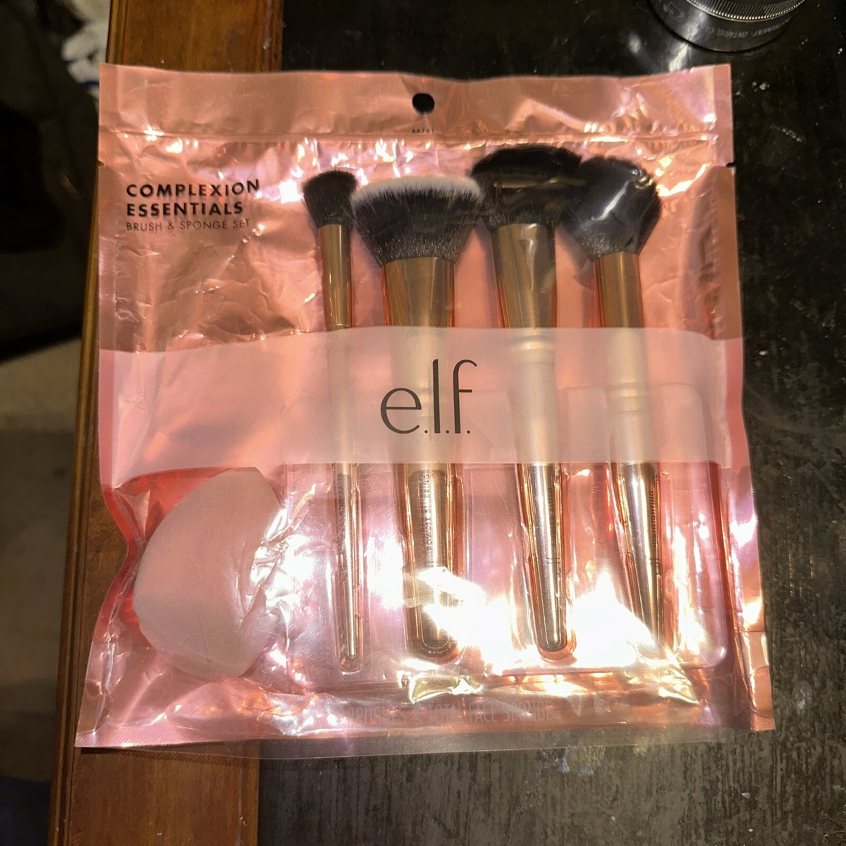 Complexion Essentials Kit Makeup Brush Set (4 Brushes Face  Sponge)