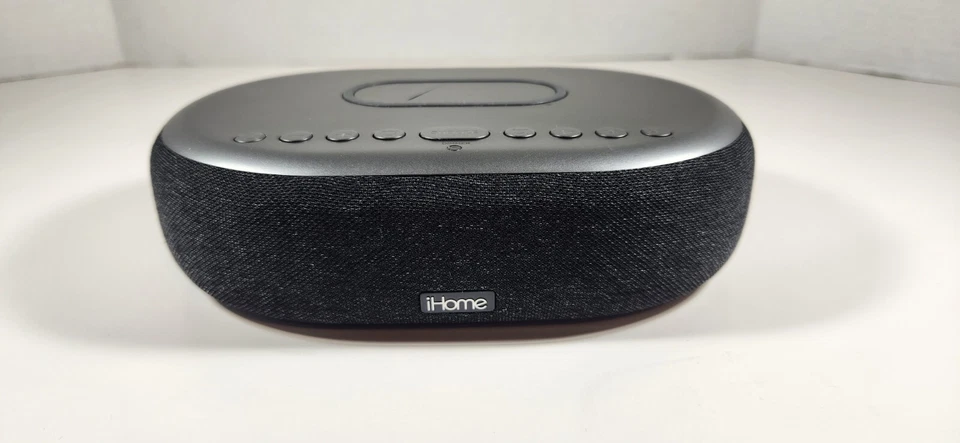 iHome TimeBoost Reloj Despertador Bluetooth con Carga Inalámbrica Negro Foto 2 de 4
