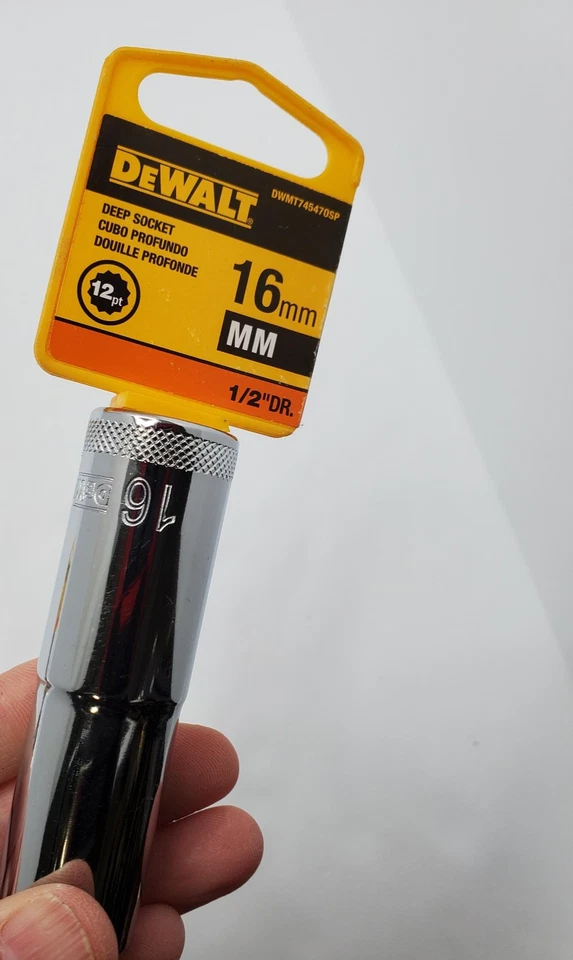 2pc DEWALT Deep Socket 1/2in Drive 12pt; 22mm DWMT74552OSP; 16mm DWMT745470SP - Image 2 of 4