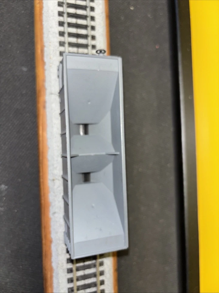 READ:Tyco Mantua U.S. Navy Operating HO Hopper Kit, 1960’s, Brakewheel,All Steps - Image 4 of 4