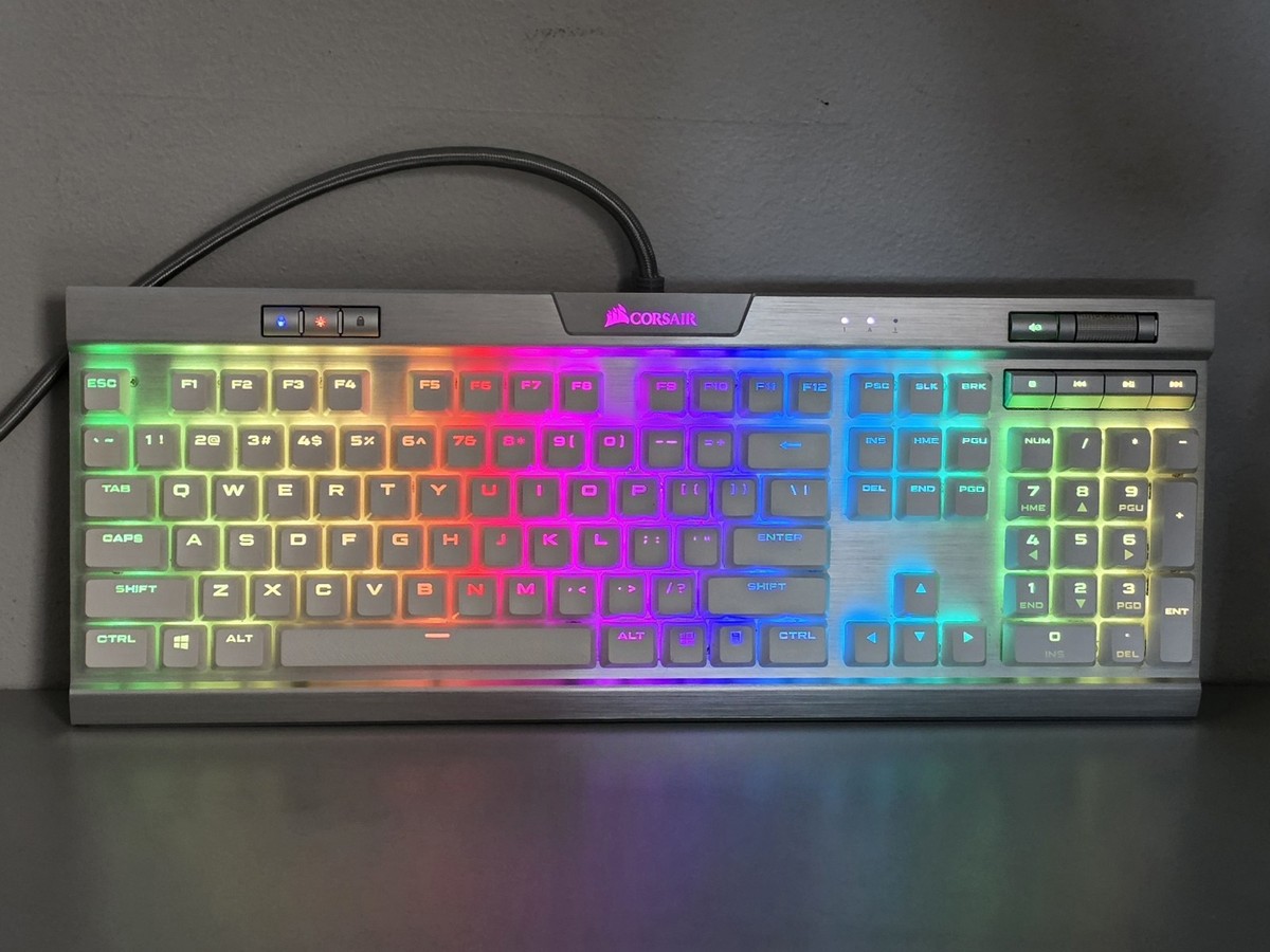 Corsair K70 RGB MK.2 SE Mechanical Gaming Keyboard USB Wired