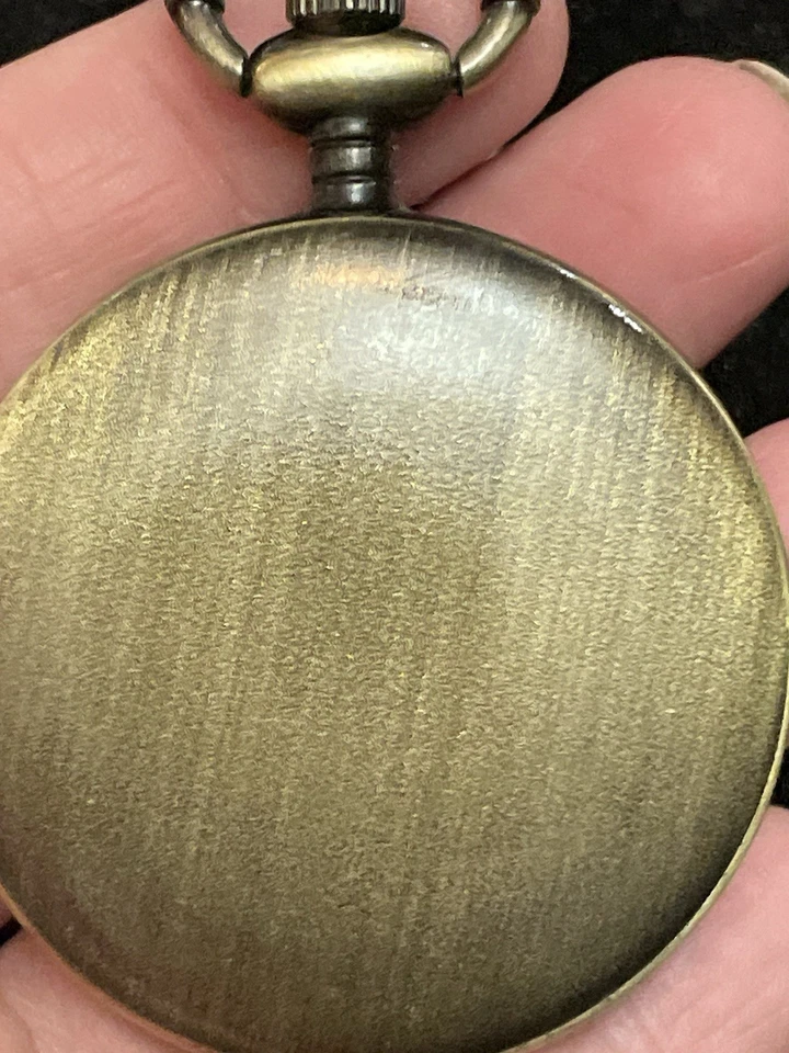 Vintage Style Eagle Pocket Watch Bronze Quartz Working with Chain - Image 4 of 4