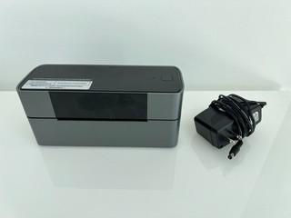 Impresora de etiquetas WiFi Labellife Label Life modelo negro #PM 245 BT con adaptador de CA