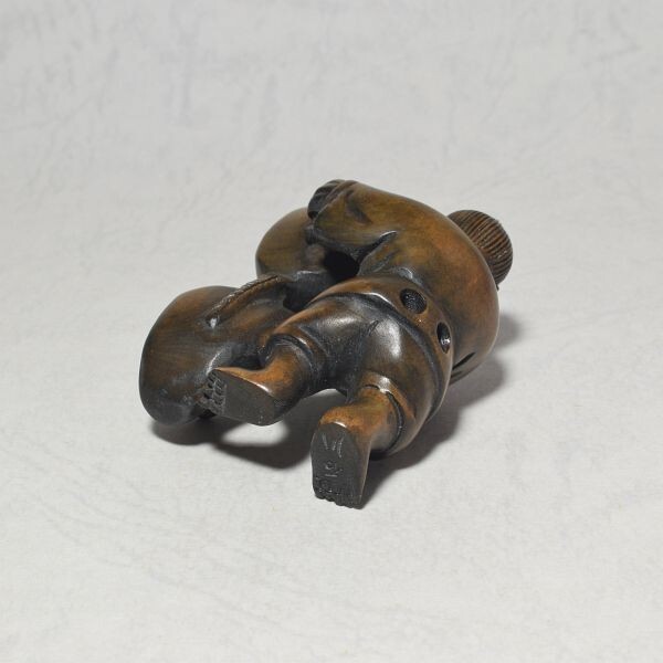 根付(netsuke) 犬の値付　友重作　木製　江戸時代 根付(netsuke) 犬の値付 友重作 木製 江戸時代 Vintage Japanese