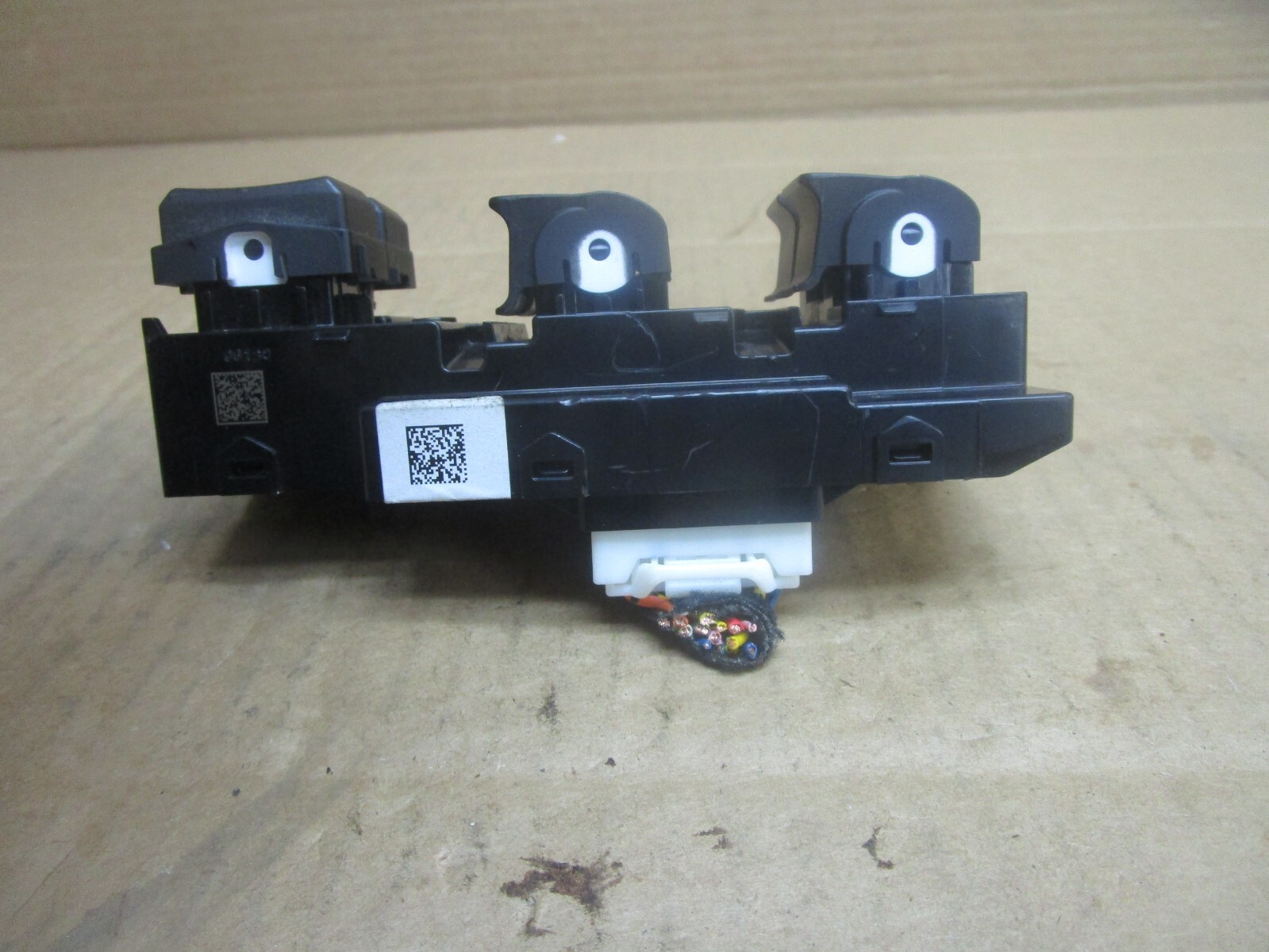17-19 Hyundai Elantra Front Door Master Electrical Switch OEM 