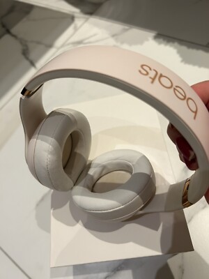 Beats Studio 3 Wireless Headphones - Porcelain Gold - Limited