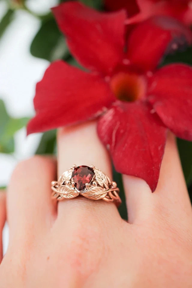 Anillo de compromiso hoja granate chapado en oro rosa plata 925 joyería inspirada en la naturaleza Foto 3 de 4