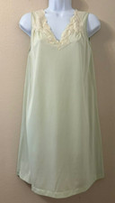 Vintage Vanity Fair Nightgown Size XS Good Condition Please Read