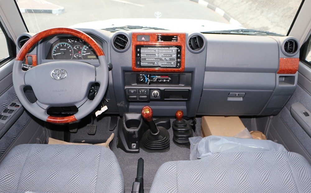 07 - 09 TOYOTA LAND CRUISER FZJ76 HZJ76 FRONT LEFT SIDE