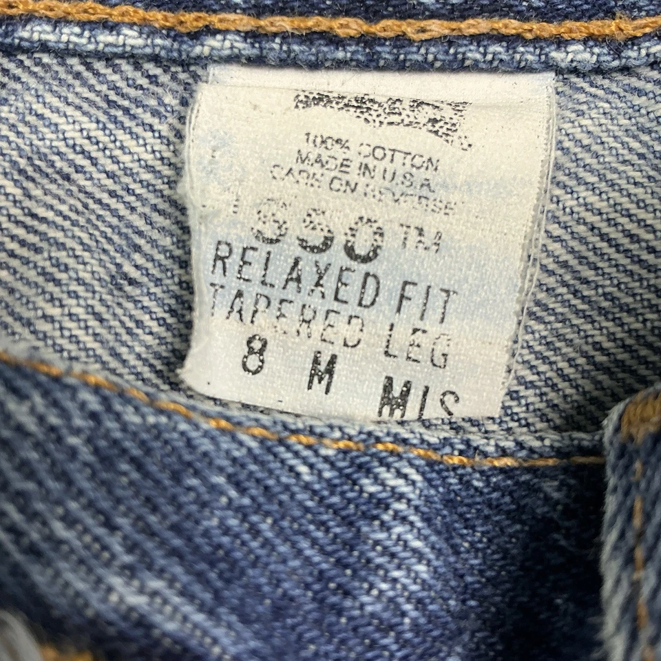 Jeans vintage Levi’s 550 lavagem média anos 90 feito nos EUA perna cônica 26 x 29 - Imagem 4 de 4