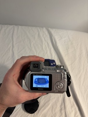 Sony Cyber-Shot DSC-H2 Silver 6.0MP Digital Camera Tested Works