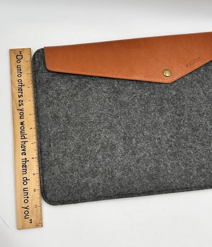 MERINO WOOL & COGNAC LEATHER FOLIO LAPTOP SLEEVE BRASS BUTTON CLOSURE by KAMOR - Picture 5 of 17