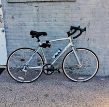 Gravity Avenue A road bike Very Nice Condition