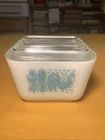 Vintage Pyrex Butterprint 1 1/2 Cup Refrigerator Dish,No 501-B/lid 501-C