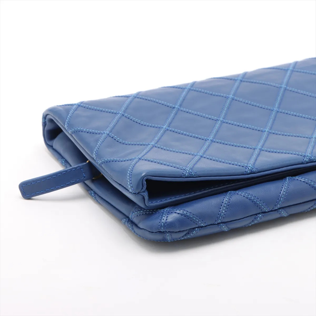 Chanel Bicolore Lambskin Clutch bag Blue Gold Metal Fittings 17XXXXXX thumbnail 4