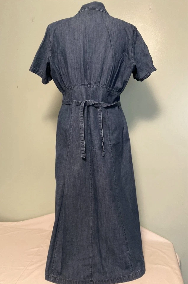 Vintage Erika Long Denim Dress Button Front Short Sleeves Size Medium-Large - Image 2 of 4
