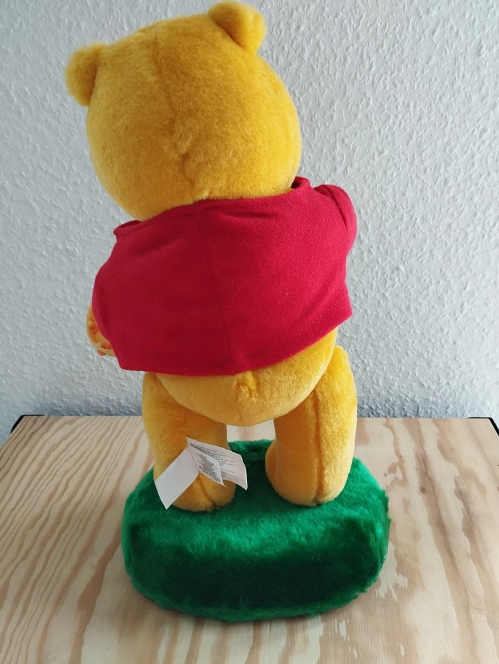 Disney Winnie The Pooh Tambourine Singing and Dancing Thinkway Toys 90s Vintage. - Bild 2 von 4