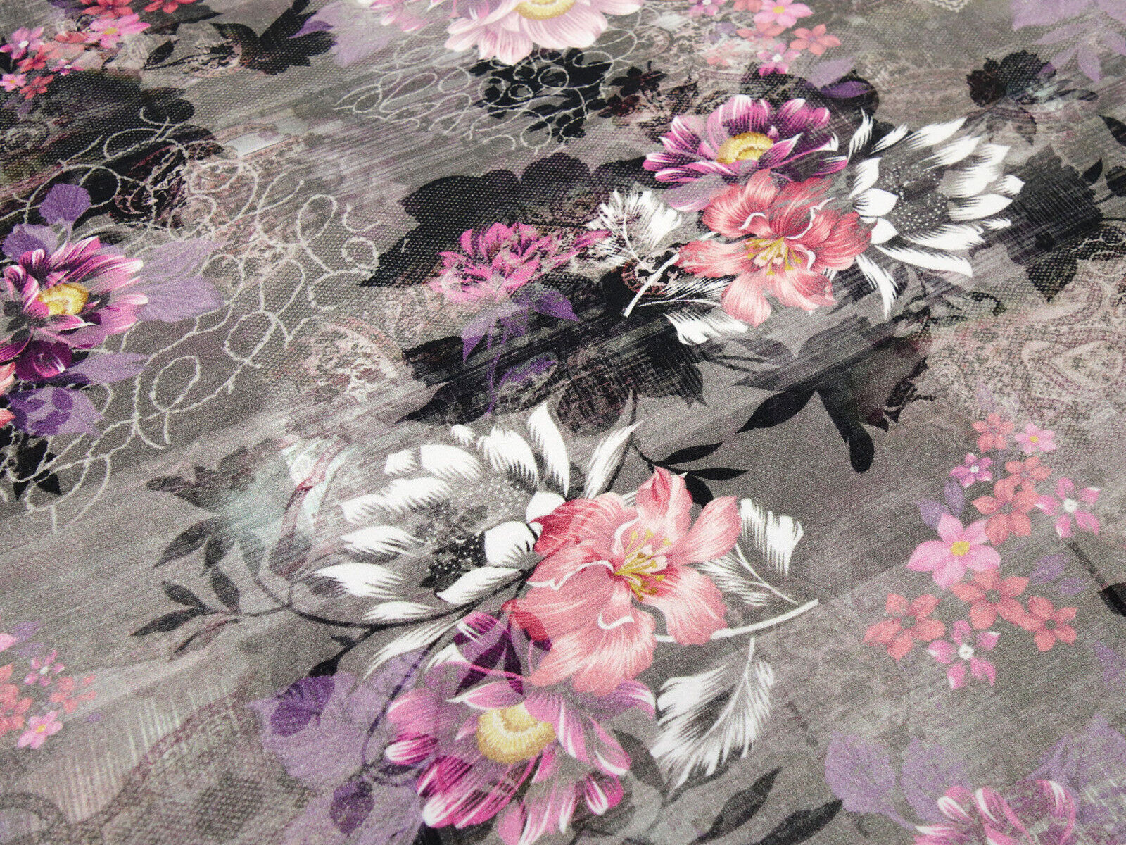 Stoff Baumwolle French Terry Blumen Blüten Liebe macht schön grau rosa flieder