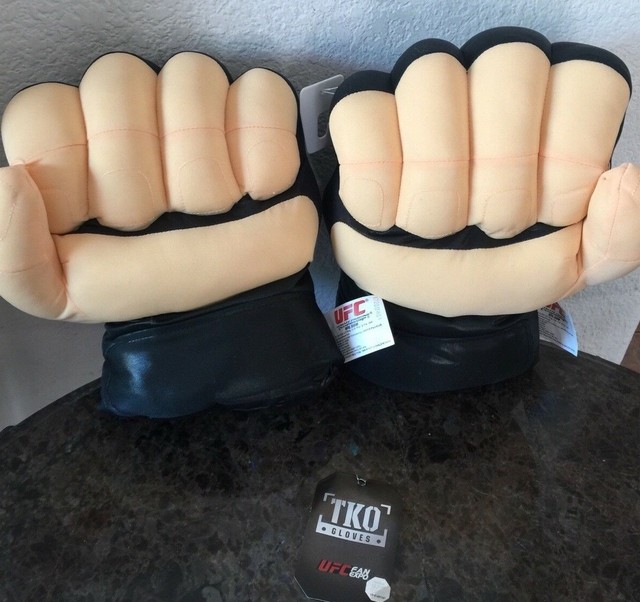 ufc glove size