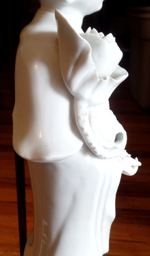 Antique 20" High Asian GODDESS/GEISHA Porcelain Table Lamp (No Bulb or Shade) - Picture 8 of 23