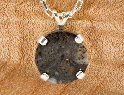 Lunar Meteorite Jewelry I Lúa Chea Pendant  - TOP METEORITE Jewelry
