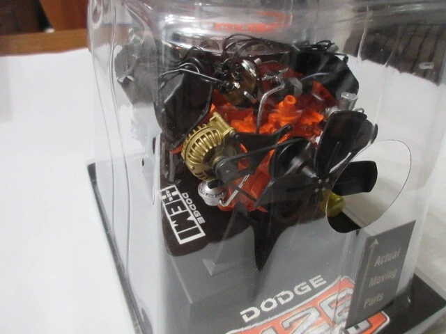 Liberty Classics DODGE 426 Hemi V-8 (1/6 scale) - Image 3 of 4