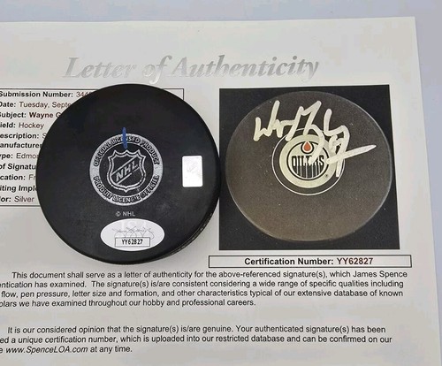 WAYNE GRETZKY EDMONTON OILERS HOF SIGNED NHL HOCKEY PUCK JSA - Picture 3 of 3