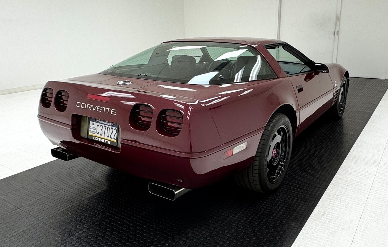 1993 Dark Ruby Metallic Chevrolet Corvette   | C4 Corvette Photo 8