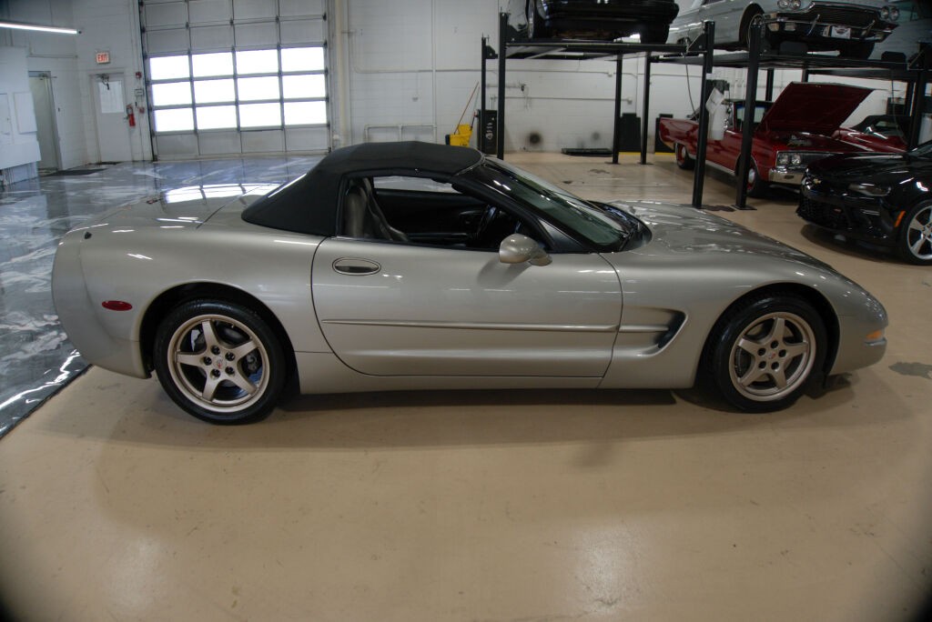 2001 Light Pewter Metallic Chevrolet Corvette   | C5 Corvette Photo 6