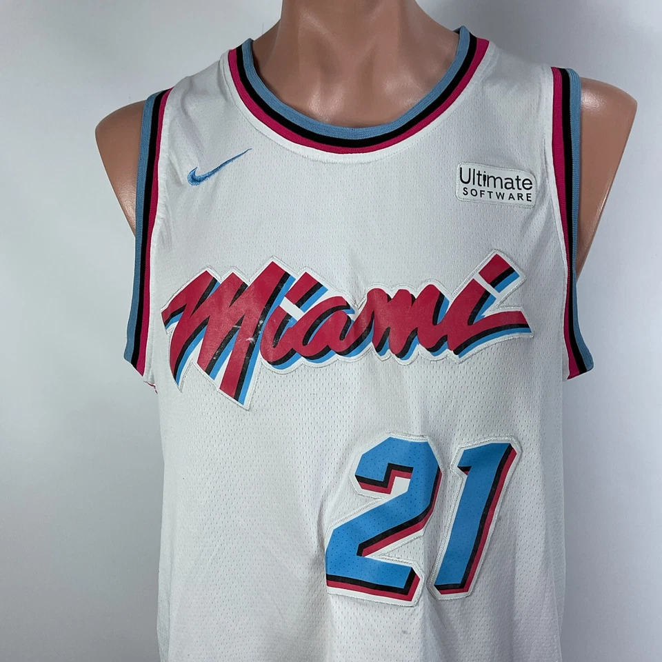 Camiseta Miami Heat 50 Hassan Whiteide blanca rosa azul cosida Nike Swingman Foto 3 de 4