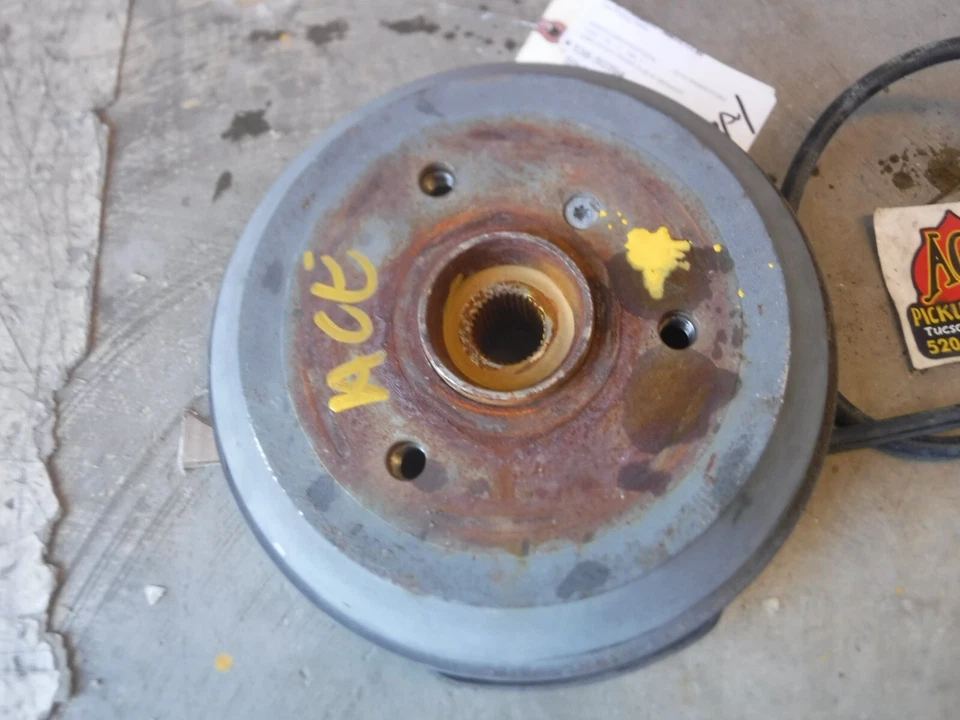 08-16 Smart Fortwo Right Passenger REAR Hub with Backing Plate OEM - Image 2 of 4