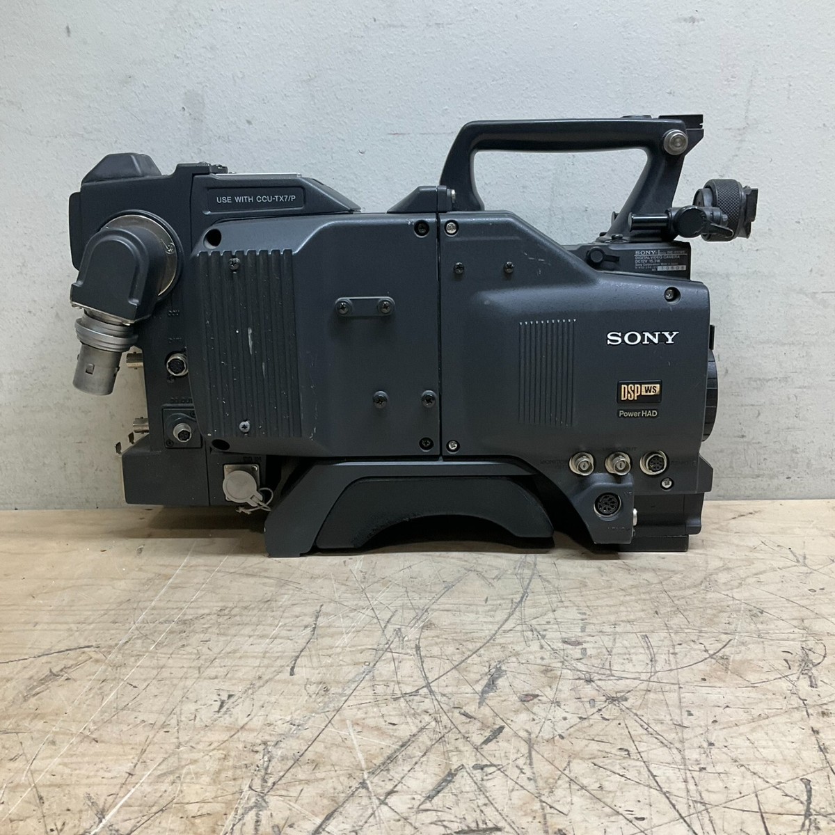 Sony DXC-D30WS Camcorder Body Camera Only TESTED | eBay
