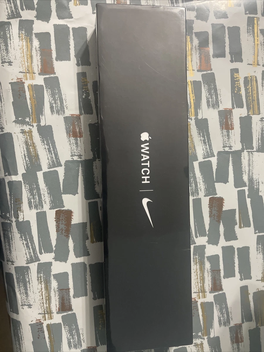 Apple Watch Series 6 Nike 44mm GPS+Cellular Space Gray Case Black